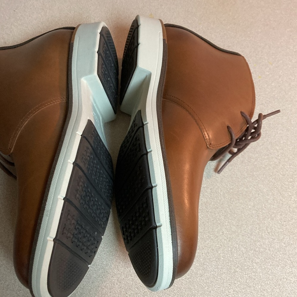 Cole Haan Men's Tan High Top shoes; size 9.5M - Picture 6 of 8